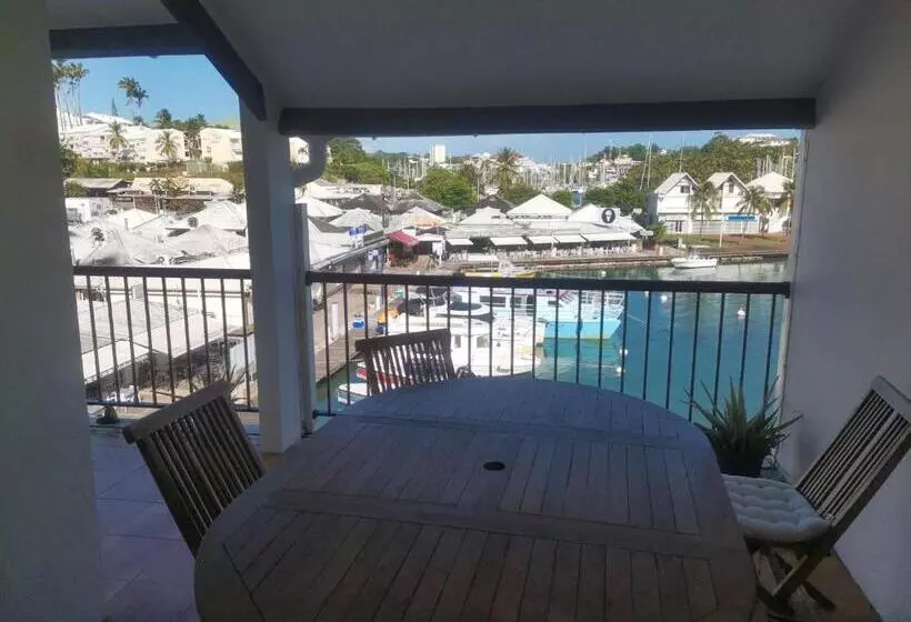 Bel Appartement T4, Vue Mer Sur La Marina Du Gosier