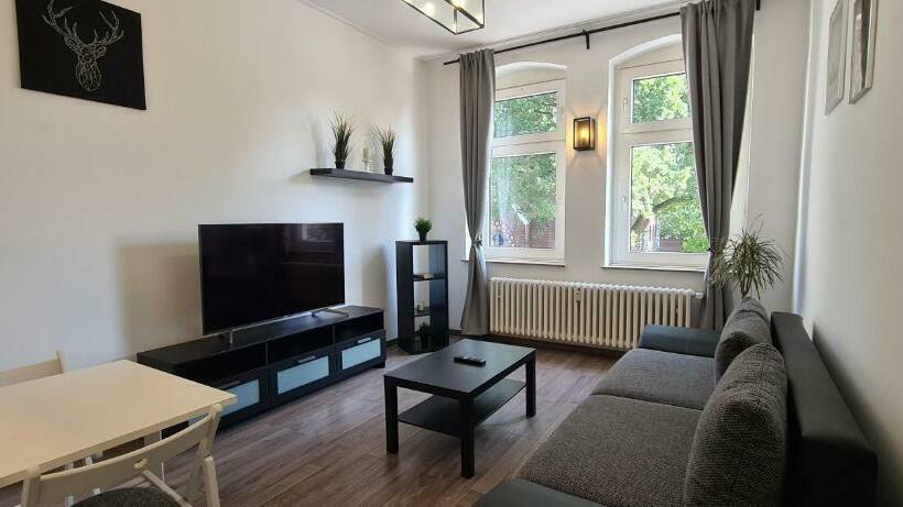 Geli Homes L1 2x Zimmer, 2x Kingsize Bett, 1 Bis 4 Personen, Parkplatz, Tv, Wifi, Top Küche, Kaffe
