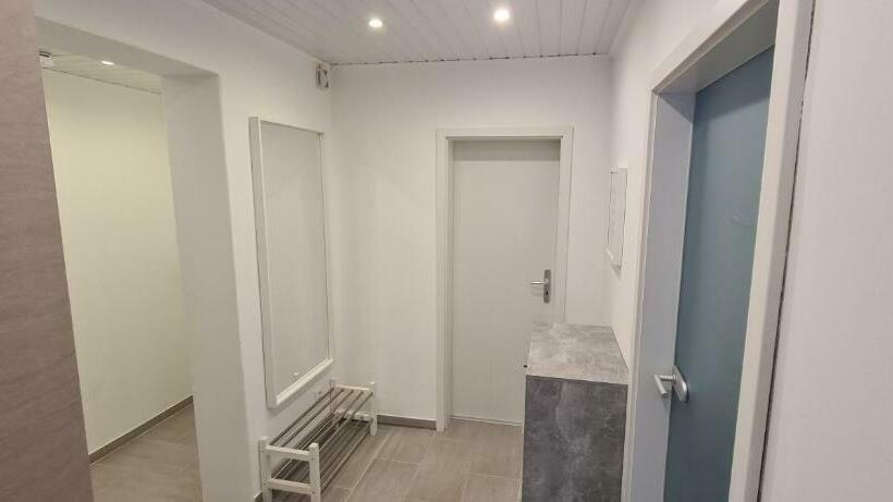 Geli Homes L1 2x Zimmer, 2x Kingsize Bett, 1 Bis 4 Personen, Parkplatz, Tv, Wifi, Top Küche, Kaffe