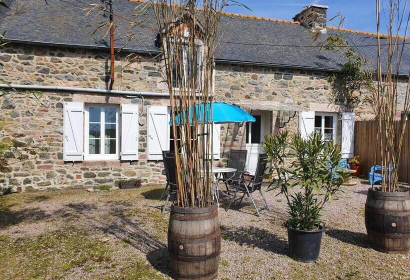 Longère à La Campagne, à Proximité De La Mer