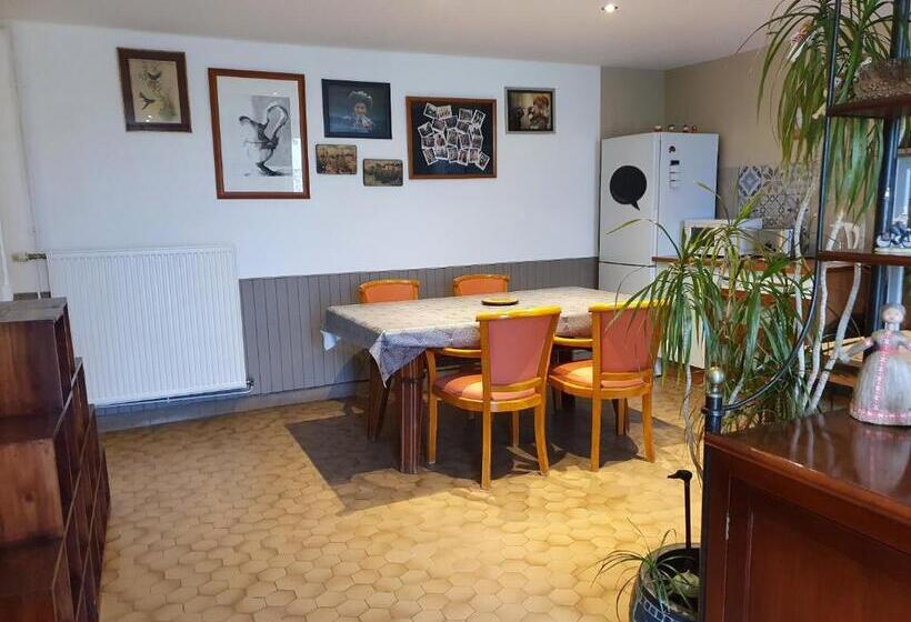 Longère à La Campagne, à Proximité De La Mer