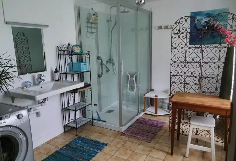 Longère à La Campagne, à Proximité De La Mer