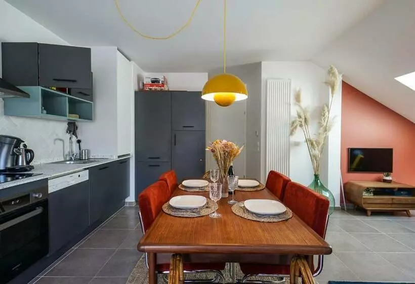 The Azalea Beautiful Quiet Apartment For 4 People!