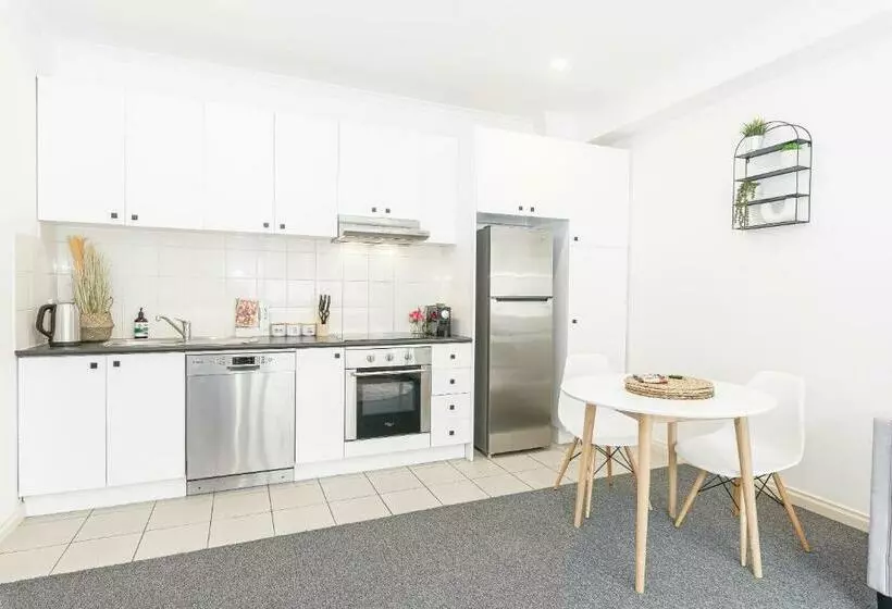 Cozy 1 Bedder In St Kilda With Balcony