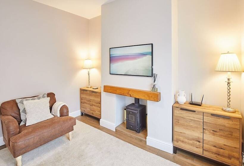 Host & Stay Ings Lane