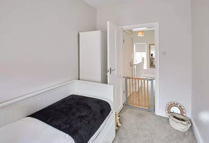 Host & Stay   Ings Lane