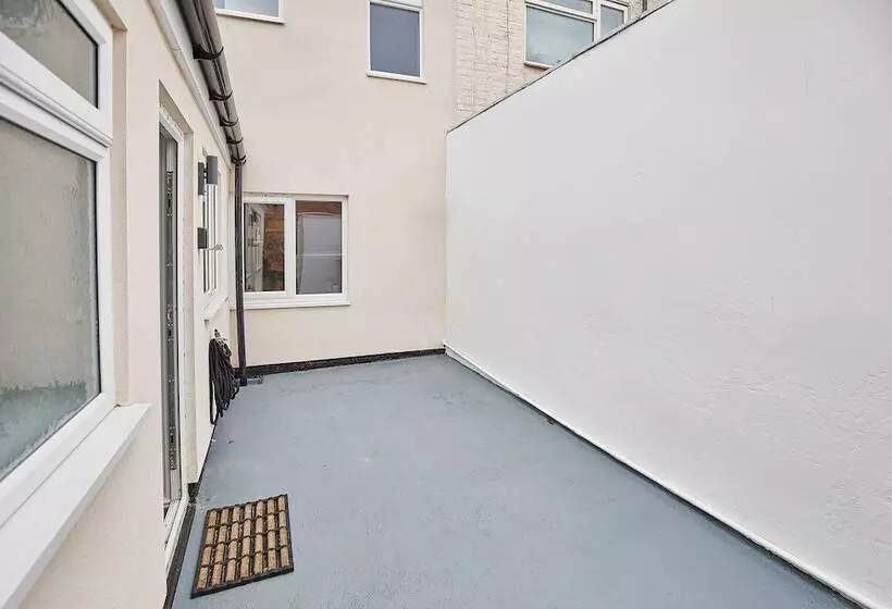 Host & Stay   Ings Lane