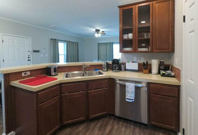 Luxury Cottage Near Lake Belton Wifi A/c