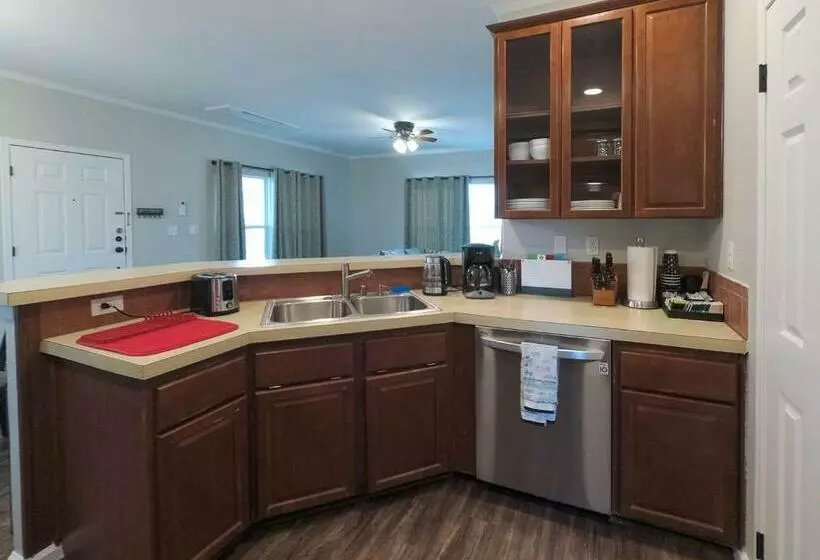 Luxury Cottage Near Lake Belton   Wifi A/c