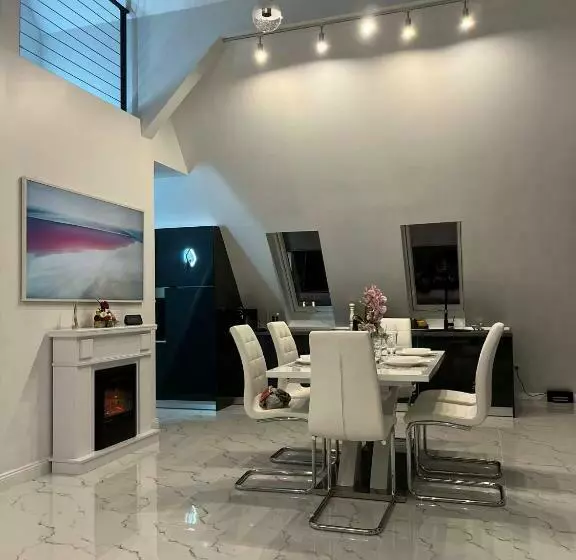 Pine Hill Poiana Marului