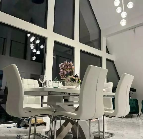 Pine Hill Poiana Marului