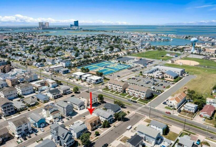 Relax And Enjoy The Beach Beautifully Updated