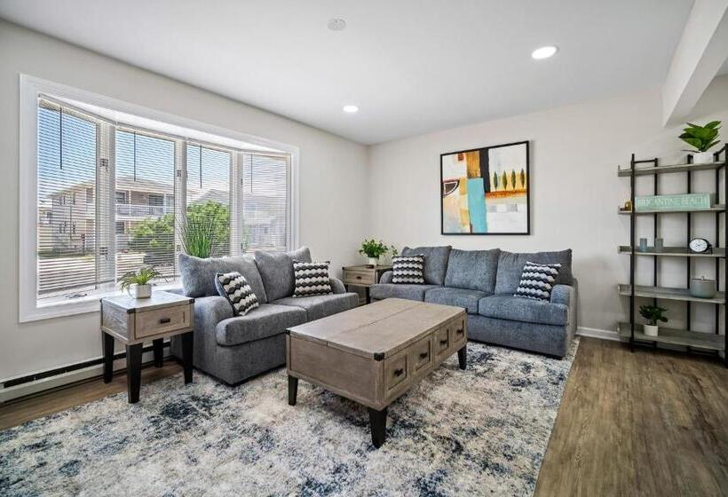 Relax And Enjoy The Beach Beautifully Updated