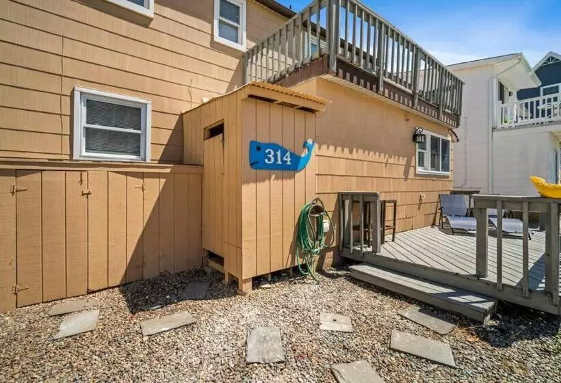 Relax And Enjoy The Beach Beautifully Updated