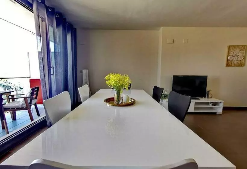 Borumbot Vistas Pueblo Y Peñon