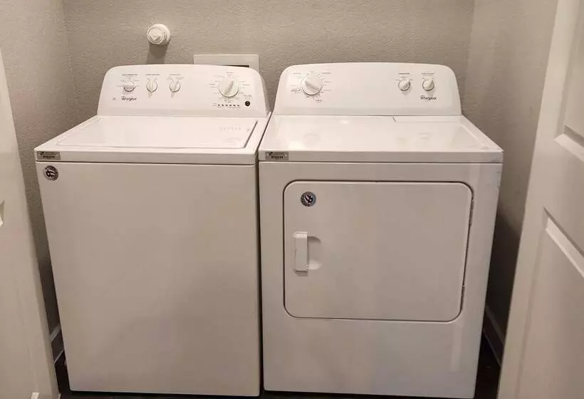 Lovely 1 Bed Apartment In North Austin!!