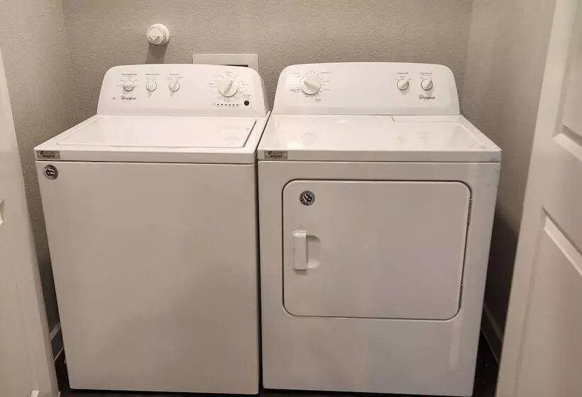 Lovely 1 Bed Apartment In North Austin!!