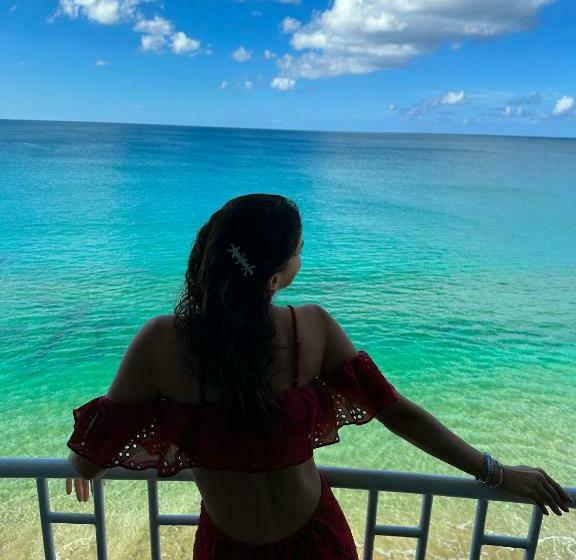 Beachfront 2 Bdr Unit At Victoria Del Mar 4e