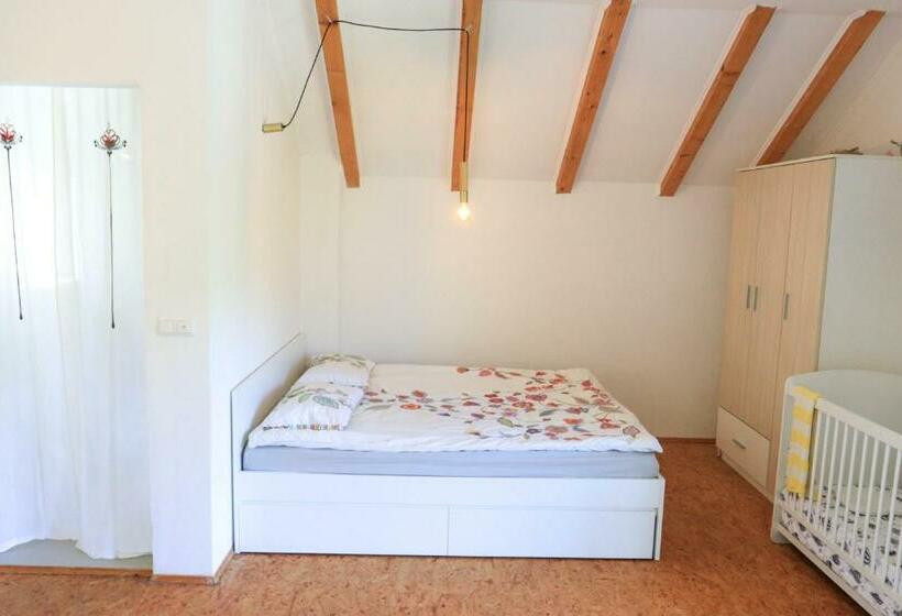 Idyllic River Front Holiday Houses Tišine