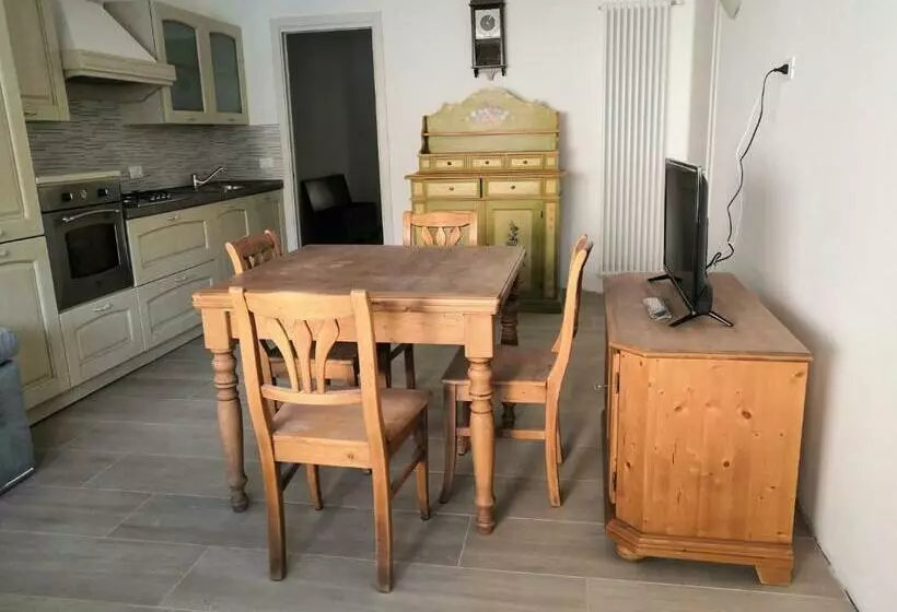 Asiago Centro   Piano Terra Con Parcheggio