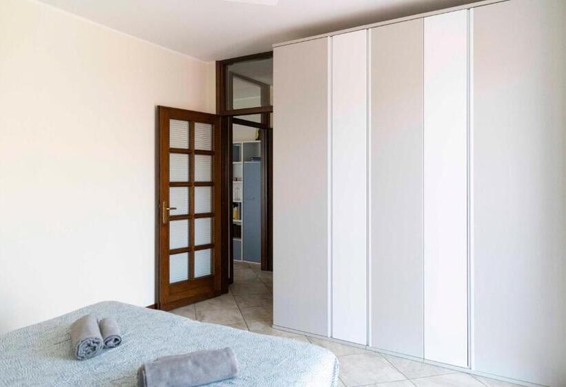 Blue Lake Arona   Cozy Apartment In City Center