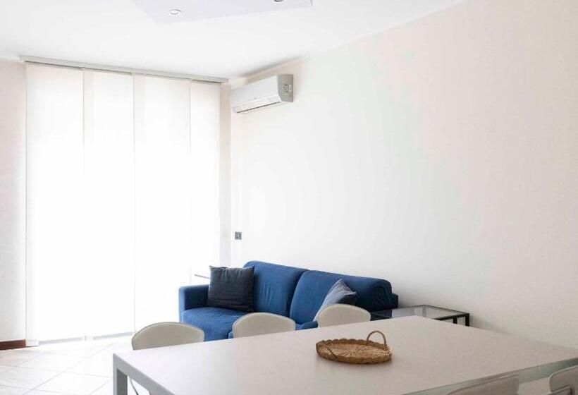 Blue Lake Arona   Cozy Apartment In City Center