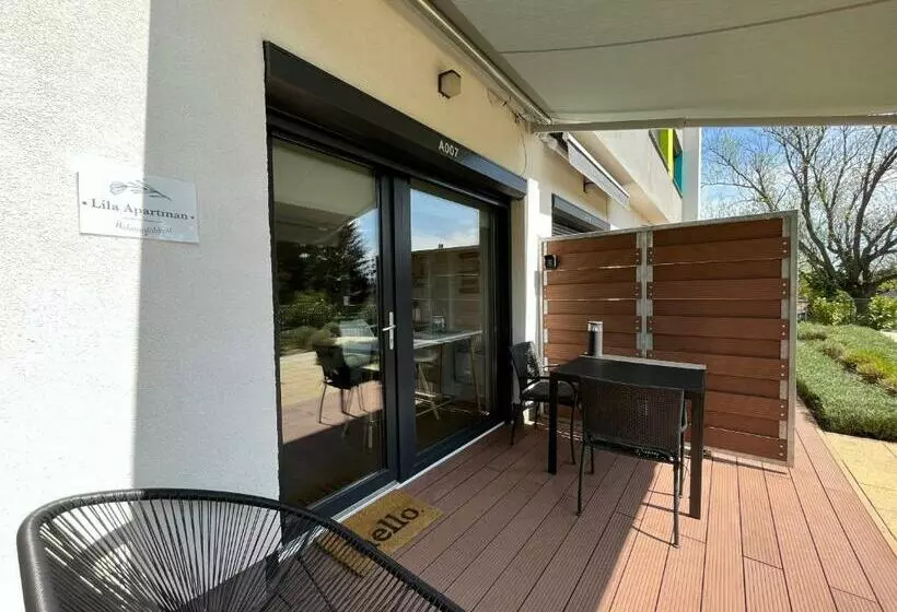 Lila Apartman