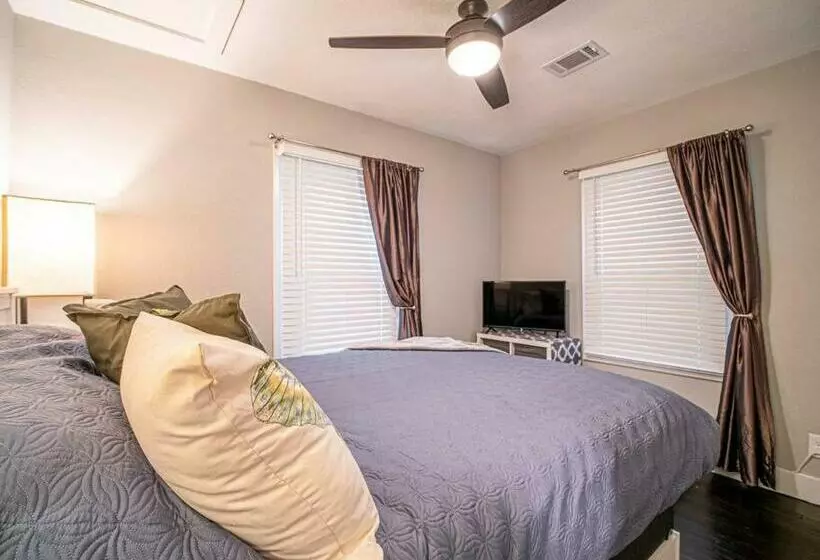 Homey Bungalow Convenient To Marietta And I 75!