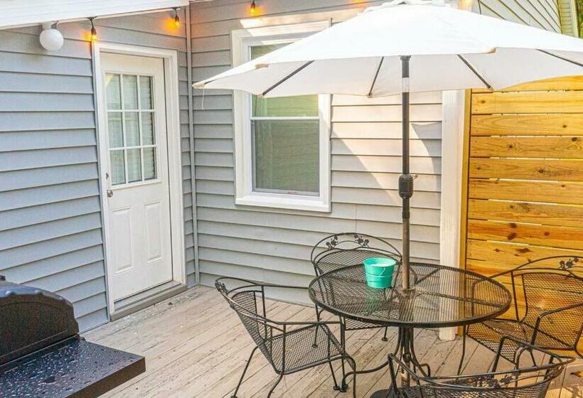 Homey Bungalow Convenient To Marietta And I 75!