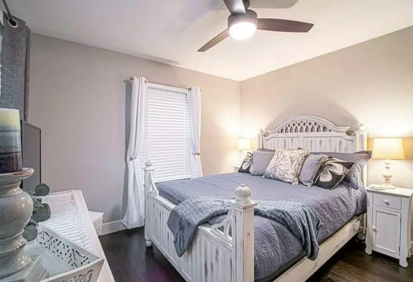 Homey Bungalow Convenient To Marietta And I 75!