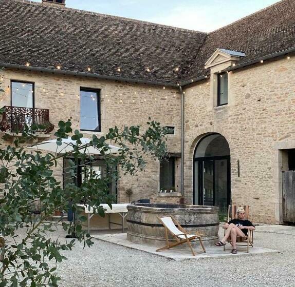 Le Clos Des Ursulines // Maison Seigneuriale Du Xvie Siècle