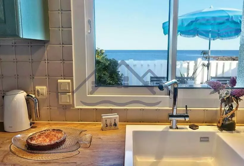 Localise Au Guilvinec   A16   Vue Sur La Mer, La Piscine Et Le Jardin   Tout à Pied, Plages, Port, C