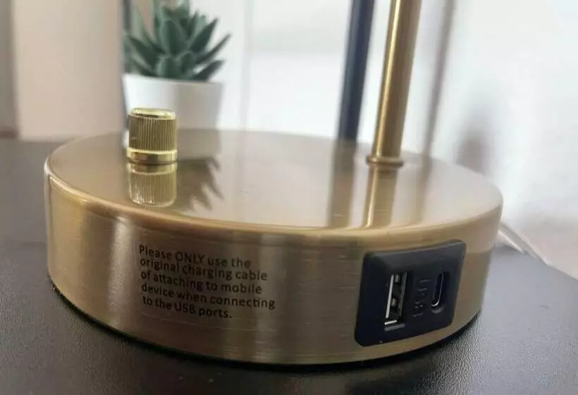 Modern 4 Zi Rooms Netflix, Wifi, Parken Casaluna85