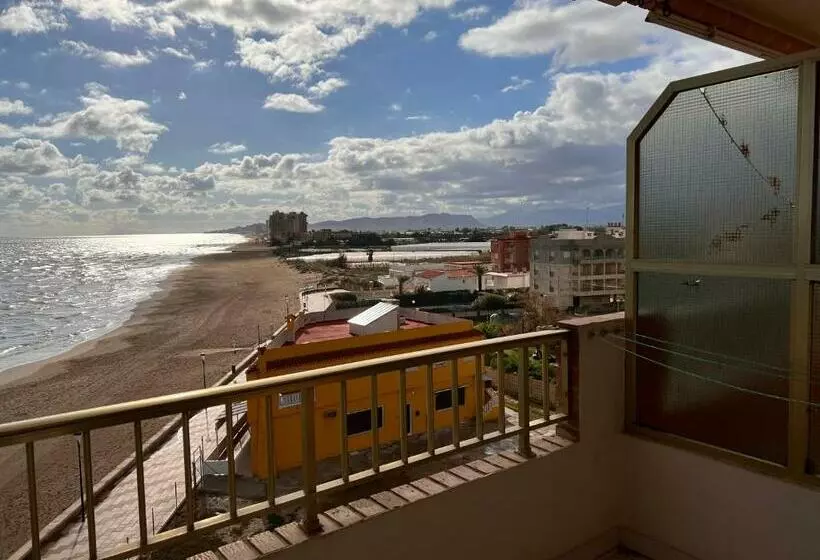Piso En Primera Línea De Playa