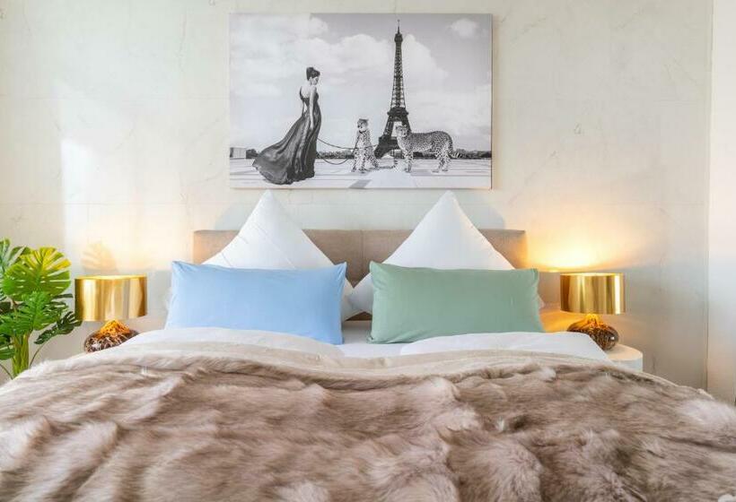 Rüsuite Iv I King Size Bed I Messe I Balkon I View