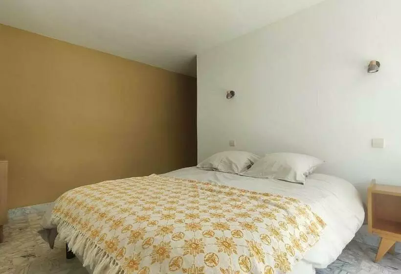 Très Bel Emplacement Pour Cet Appartement