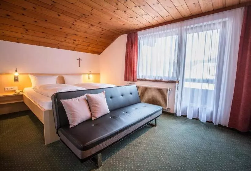 ベッドアンドブレックファースト Gästehaus Pension Barbara