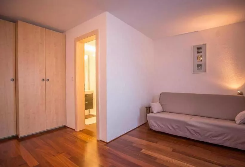 ベッドアンドブレックファースト Gästehaus Pension Barbara