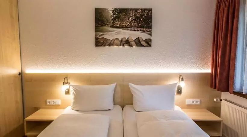 ベッドアンドブレックファースト Gästehaus Pension Barbara