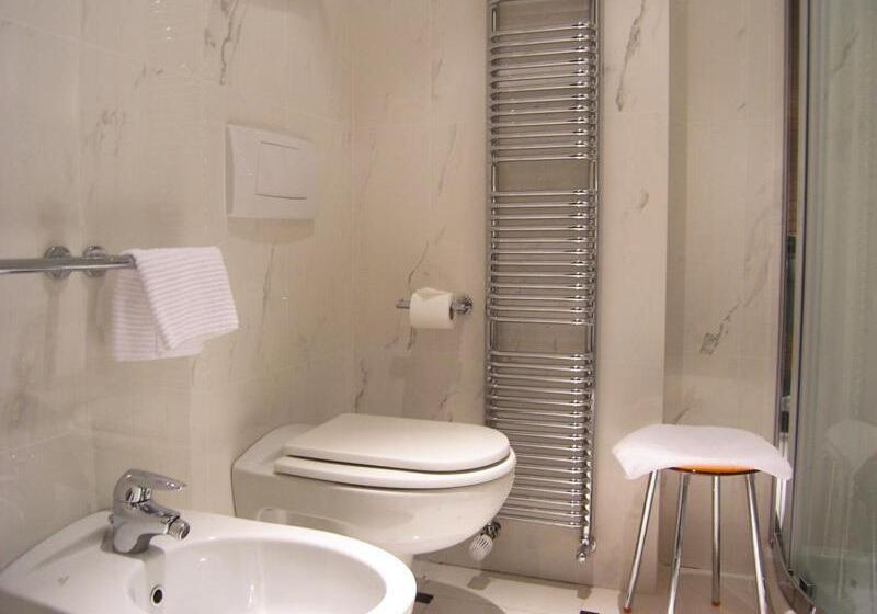 Dado Hotel International