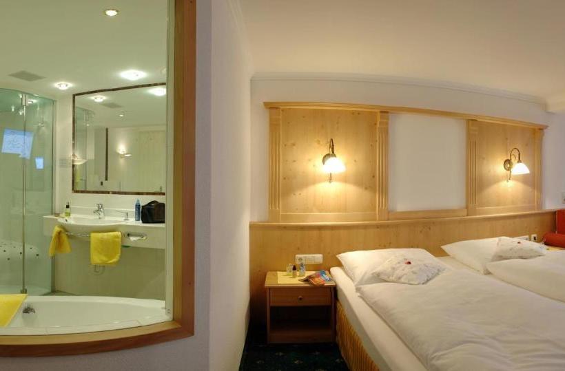 فندق Arlberghaus Das Ski