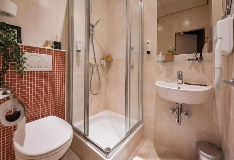 هتل Buitenplaats De Bergse Bossen