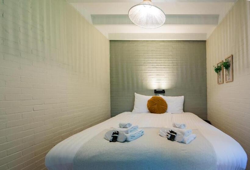 Отель Buitenplaats De Bergse Bossen