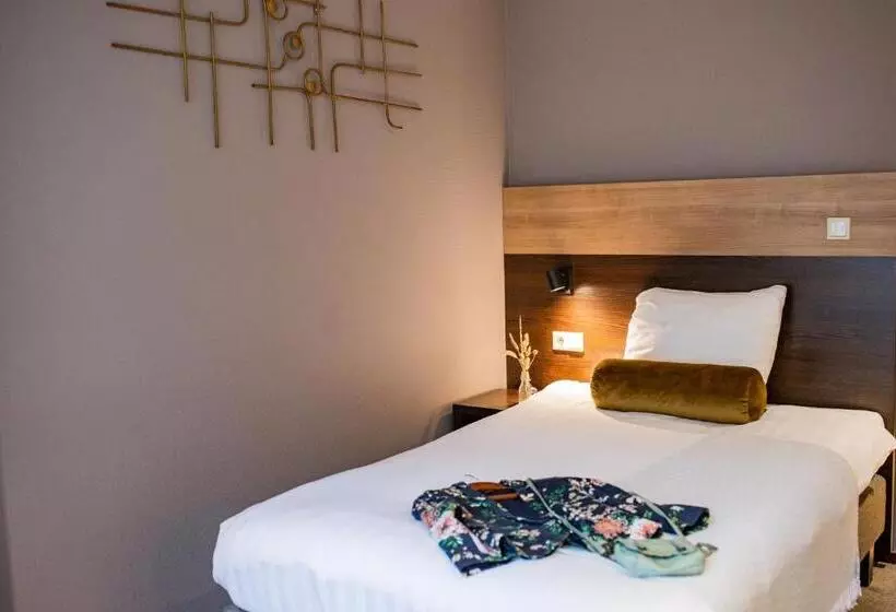 هتل Buitenplaats De Bergse Bossen