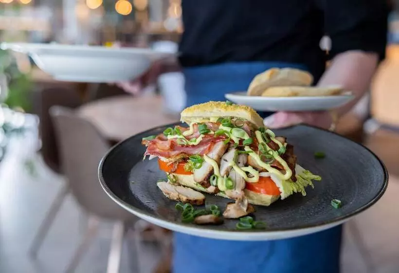 فندق De Walvisvaarder