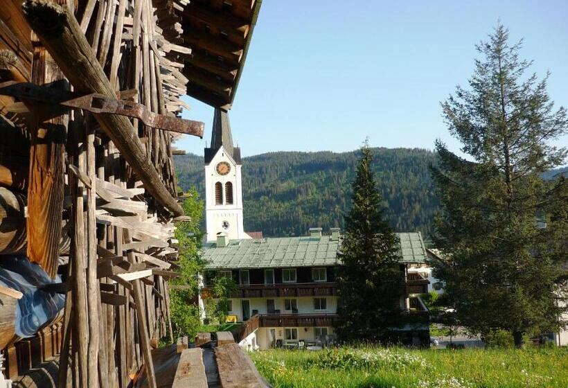 ホテル Garni Fels