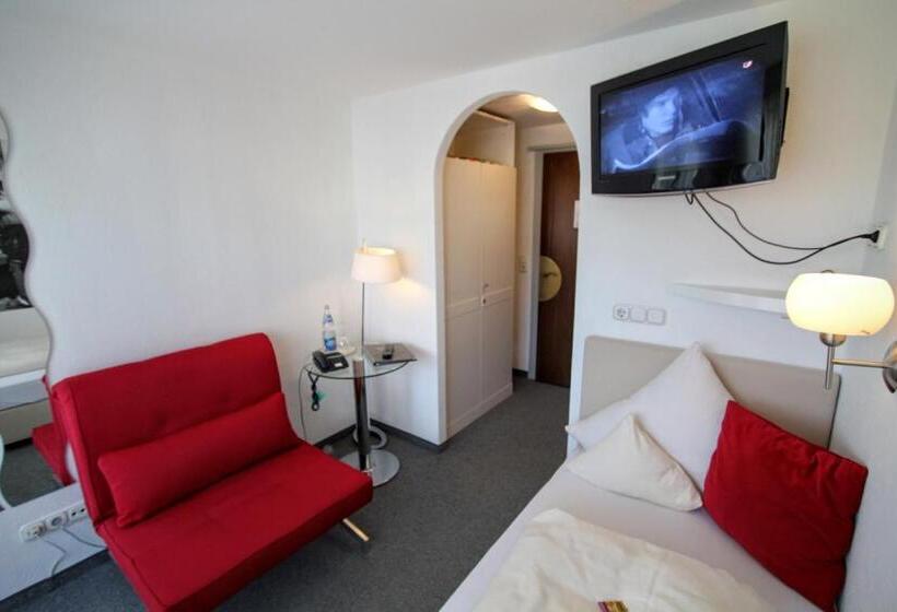 ホテル Garni Fels