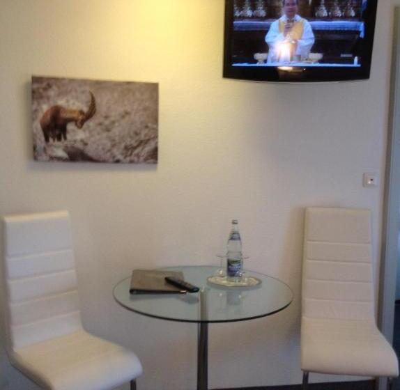 ホテル Garni Fels