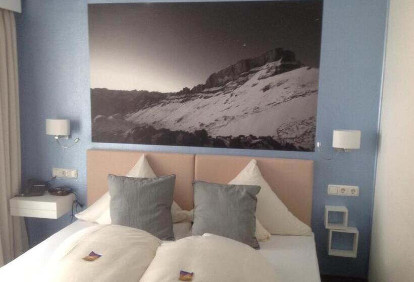 ホテル Garni Fels