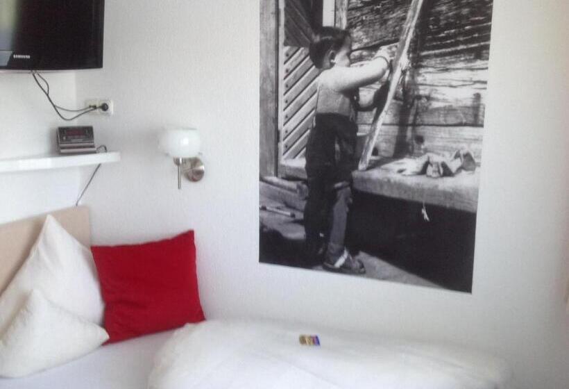 ホテル Garni Fels